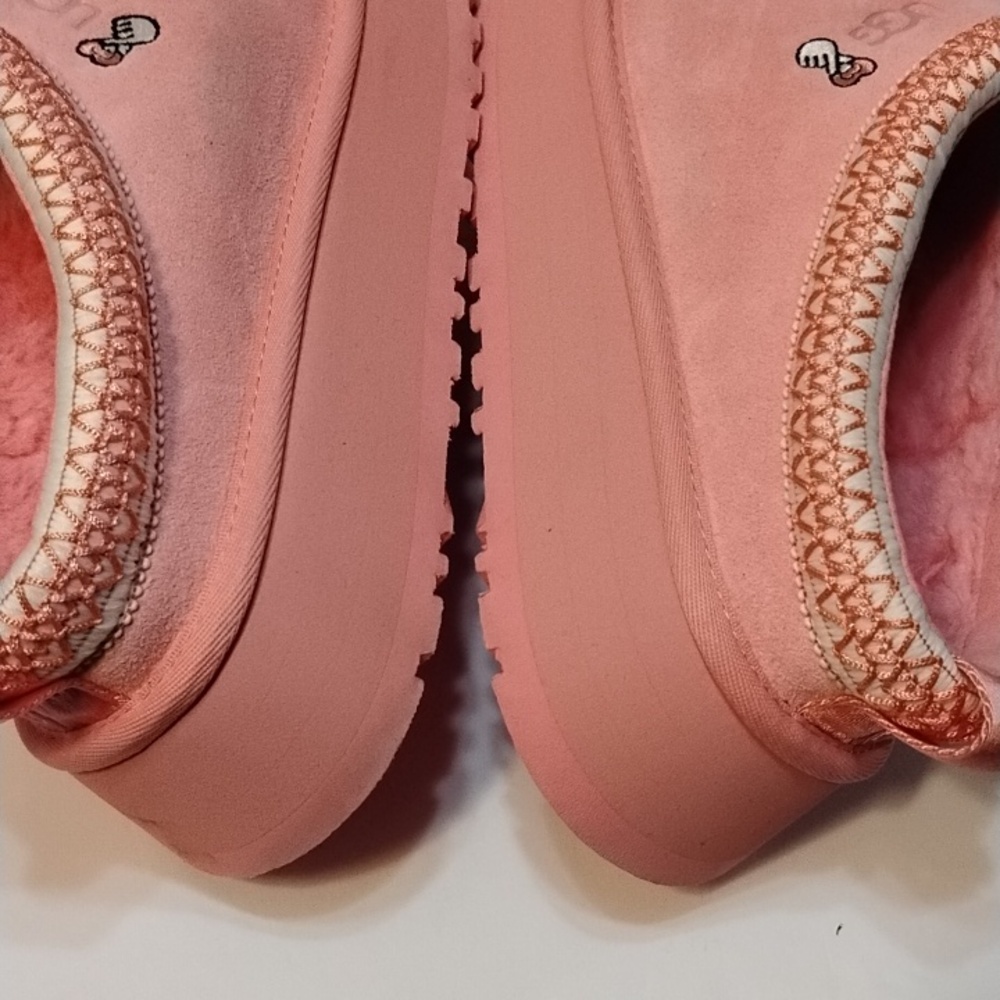 Ugg Taz Love 25" Slippers - Picture 9 of 14